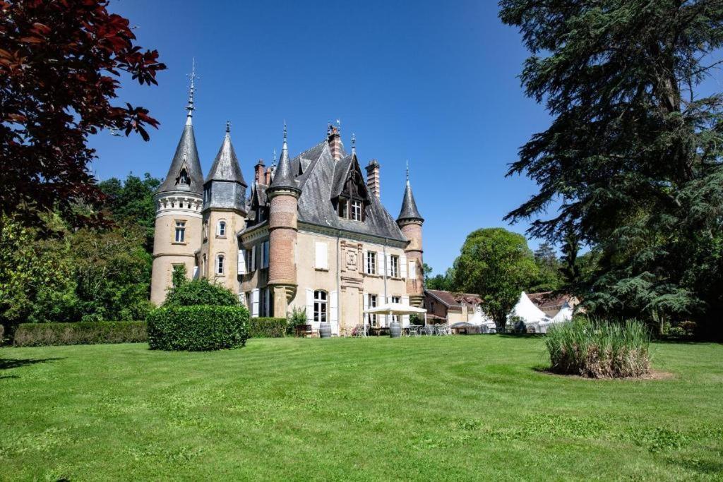 Camping Et Hotel Chateau Du Haget Montesquiou Exterior photo