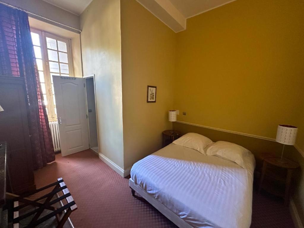 Camping Et Hotel Chateau Du Haget Montesquiou Exterior photo